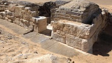 Ai Cập phát hiện 2 lăng mộ cổ 4.200 năm